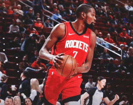 压制!火箭已实现对公牛的五连胜,此前两个赛季完成横扫