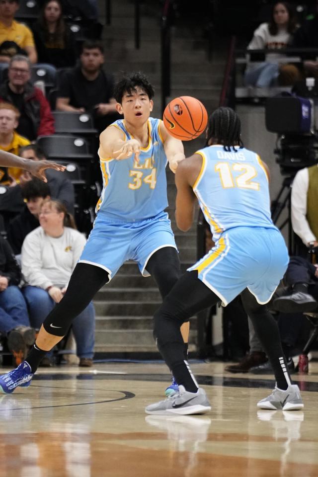 乐鱼体育手机版-中国男篮留洋球员报告(二):两人获得NCAA首发机会